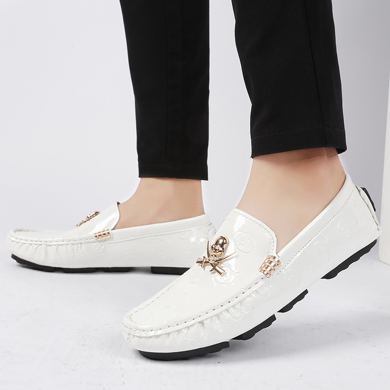 Herren Qualitäts-Slipper mit T – Patent Leather Shine Bewertung und Preis